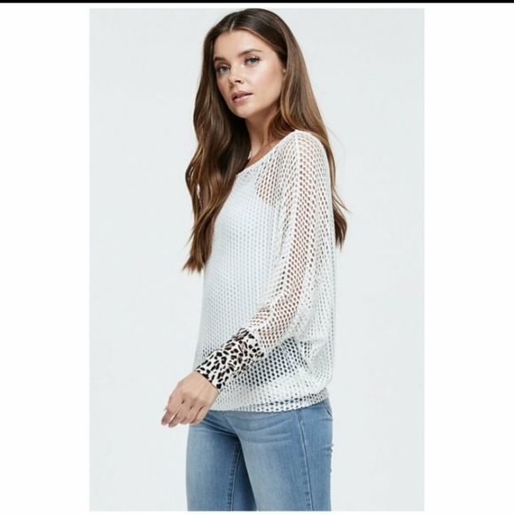 Fishnet top W/Cheetah print cuffs - Picture 3 of 3